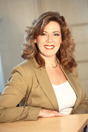 Lydia Vevea, Sekretariat
