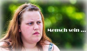 junge Frau, die von Auftakt betreut wird